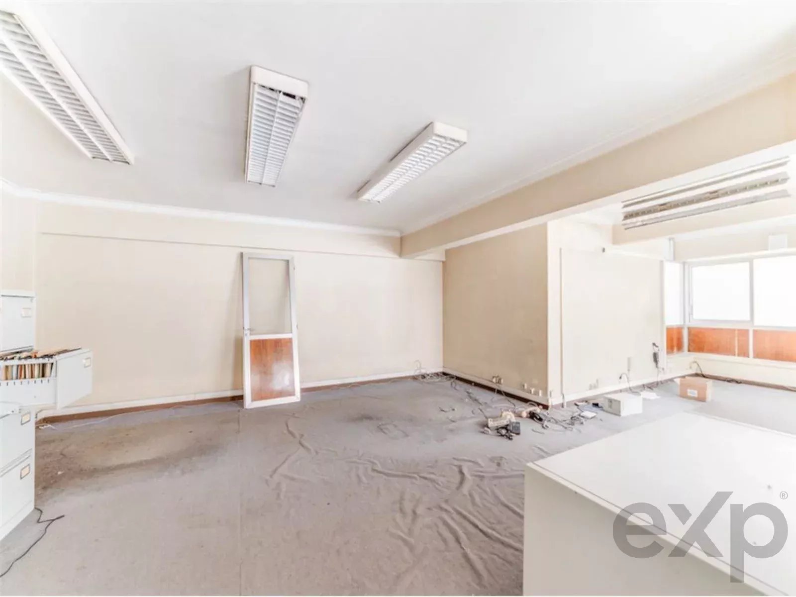 Commercial Establishment / WAREHOUSE - S. Domingos de Benfica - LISBON 86962172 image 11