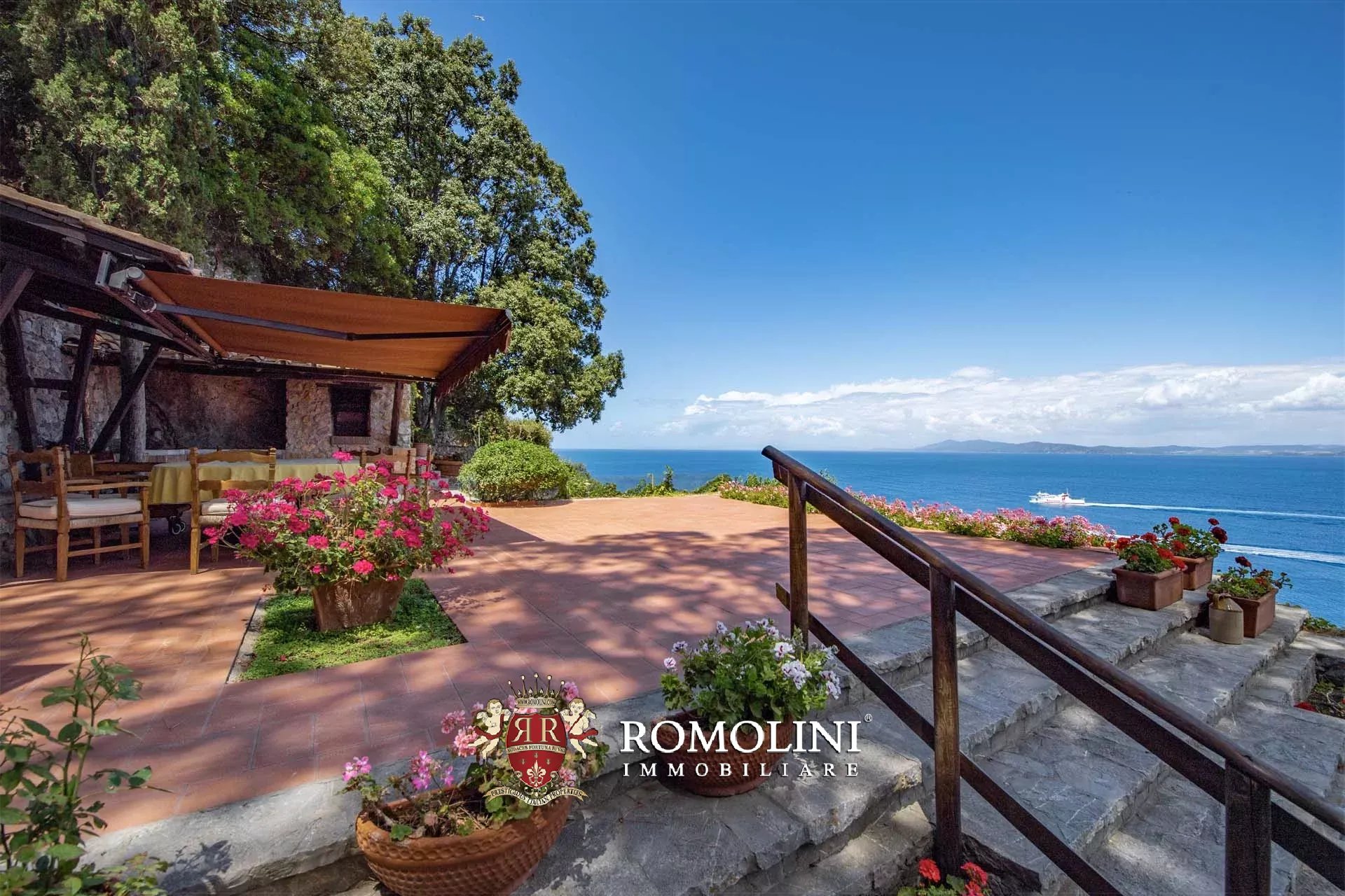 4 Bedroom Villa/Townhouse's Image 11