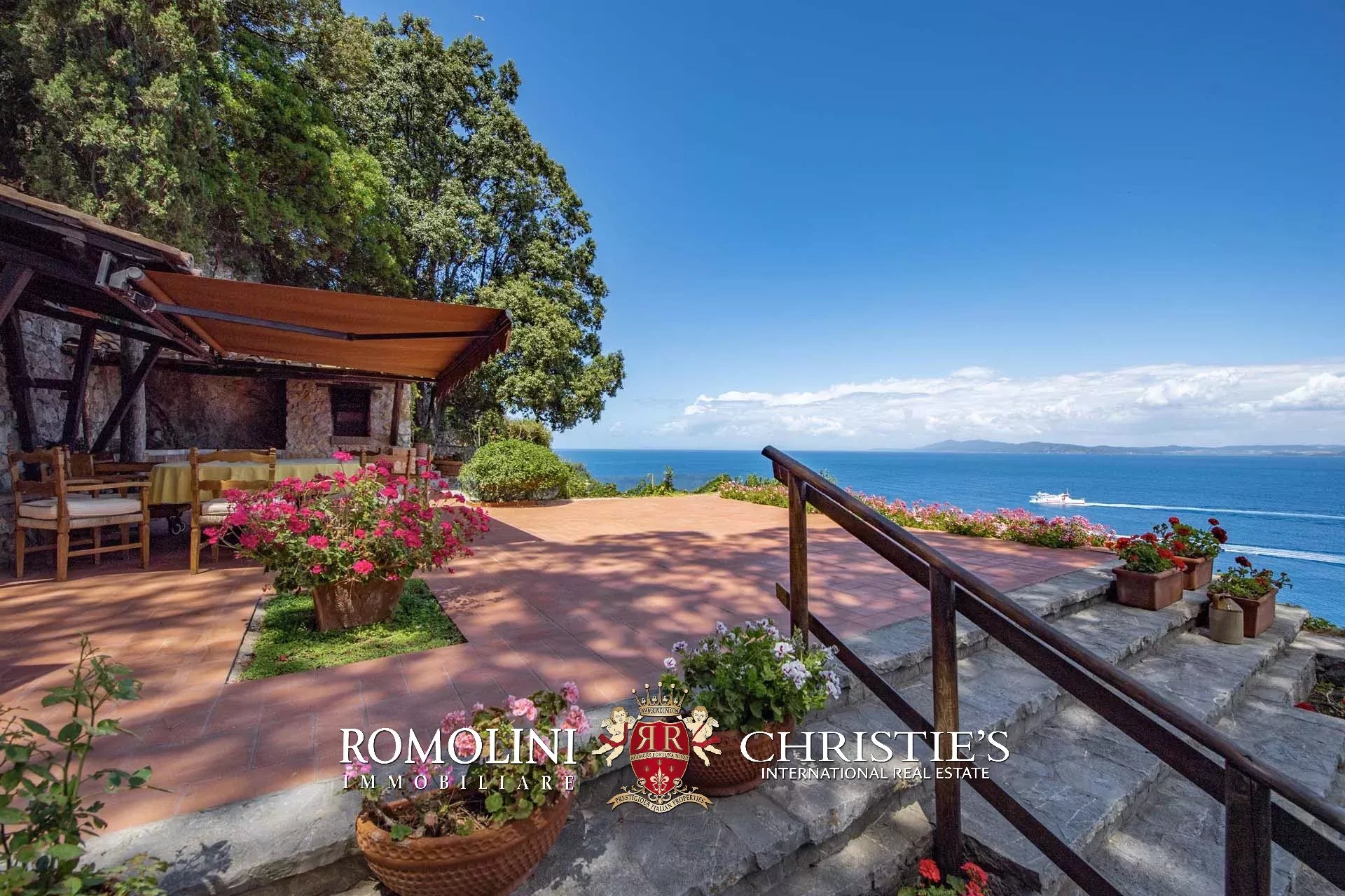4 Bedroom Villa/Townhouse's Image 11