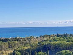 Sea view villa on the Côte d'Azur, 4 bedrooms, swimming pool, garden, secure residence — photo 1 of 7