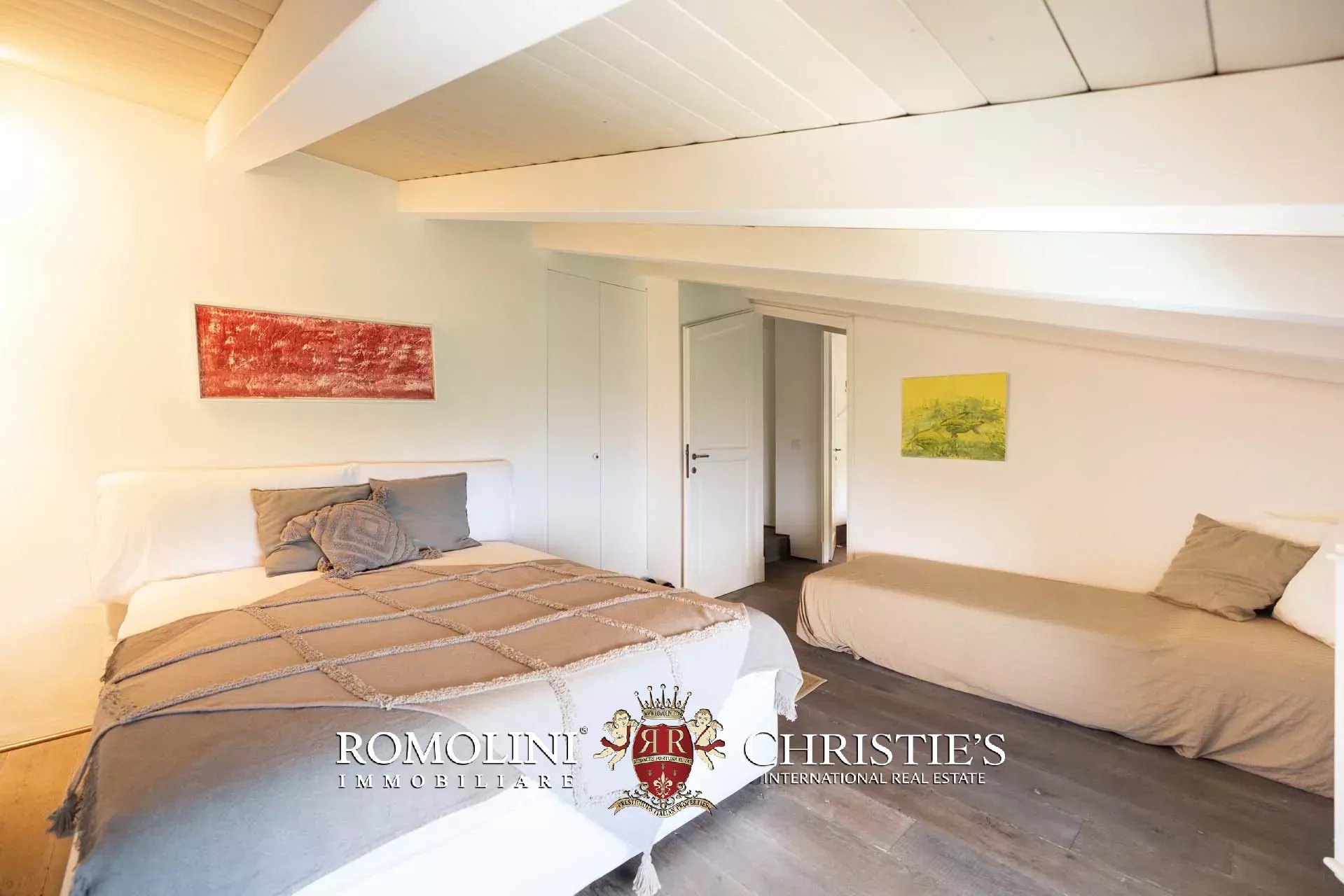 4 Bedroom Villa/Townhouse's Image 30
