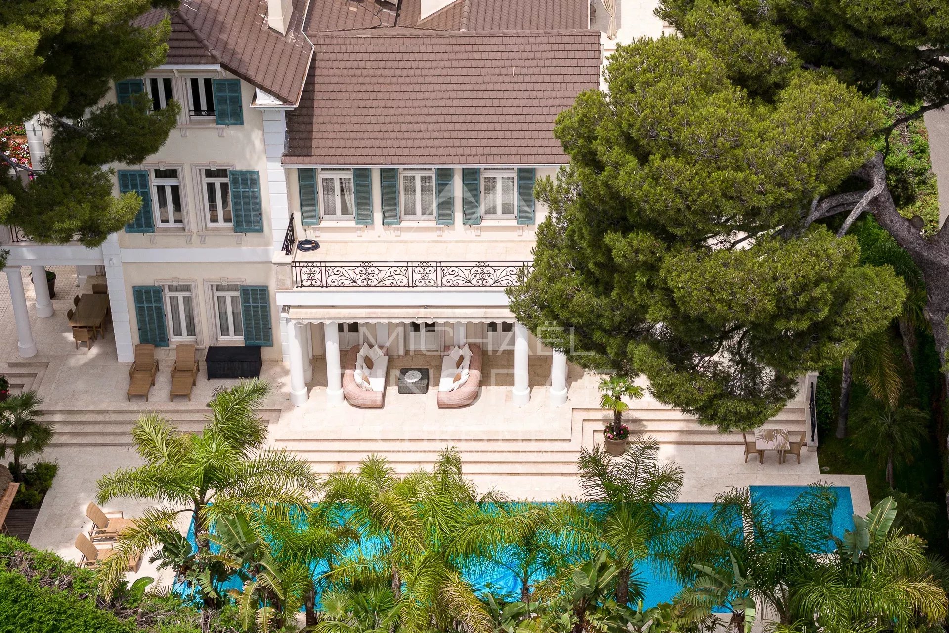 7 Bedroom Villa/Townhouse's Image 16