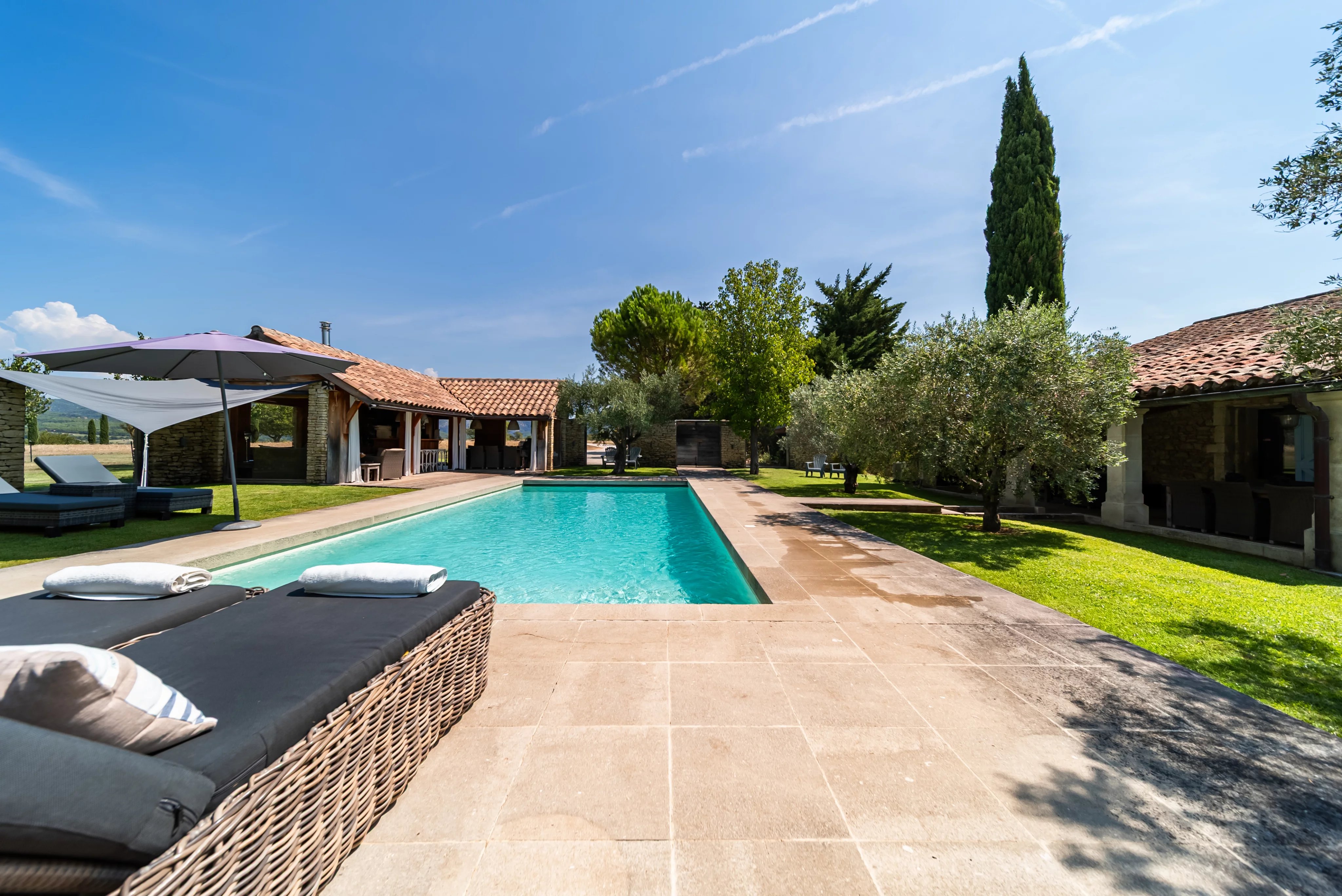 Vente Domaine de Prestige à L'Isle-sur-la-Sorgue | Hameau en Pierre du XVIIIe Siècle avec Vue Panoramique