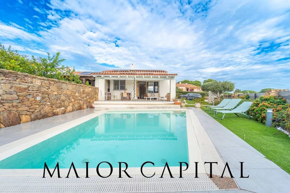 Budoni | Baja Sant’Anna | Meravigliosa villa moderna con piscina esclusiva