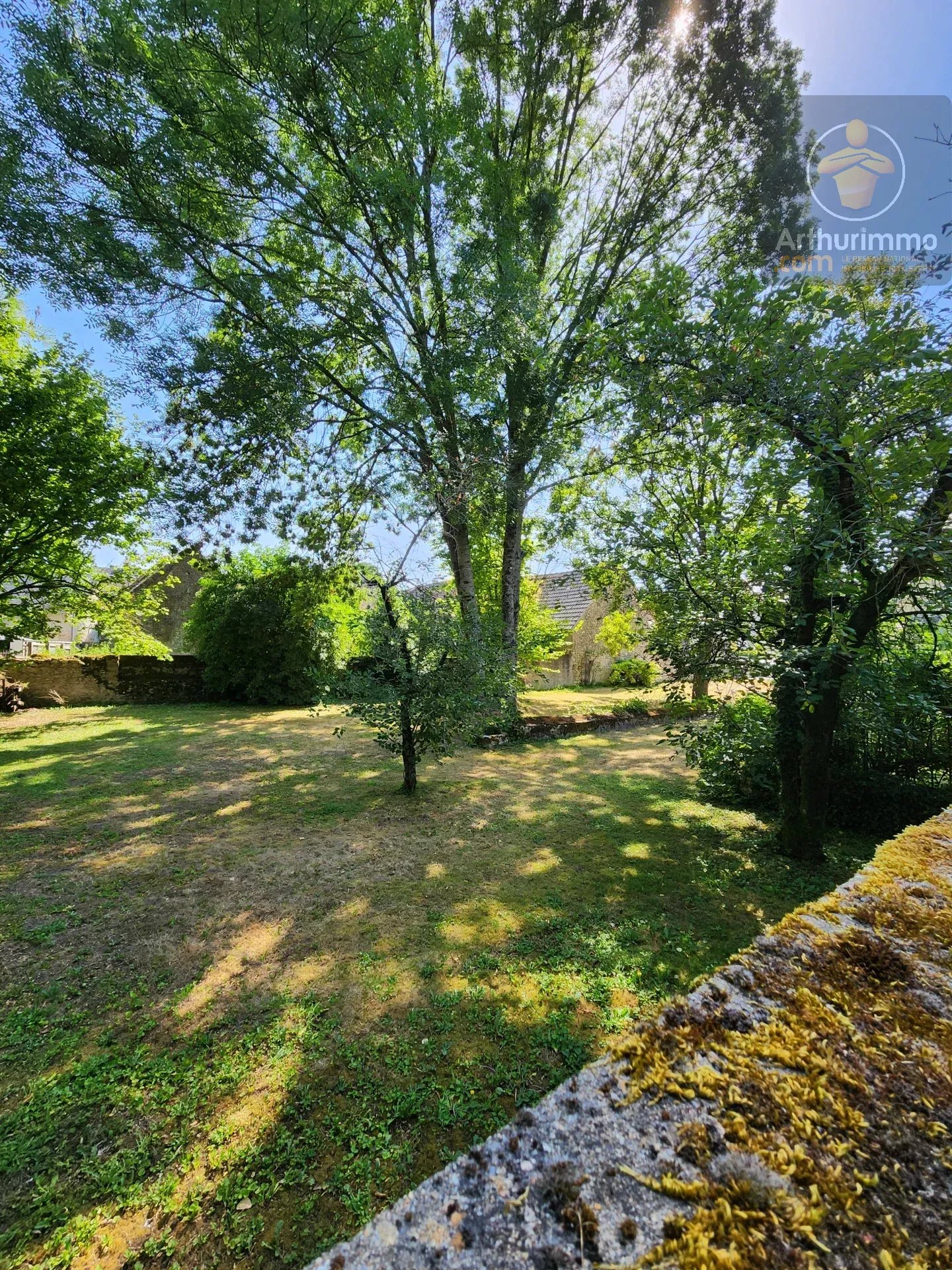 Maison pleine de charme avec son parc arboré — photo 5