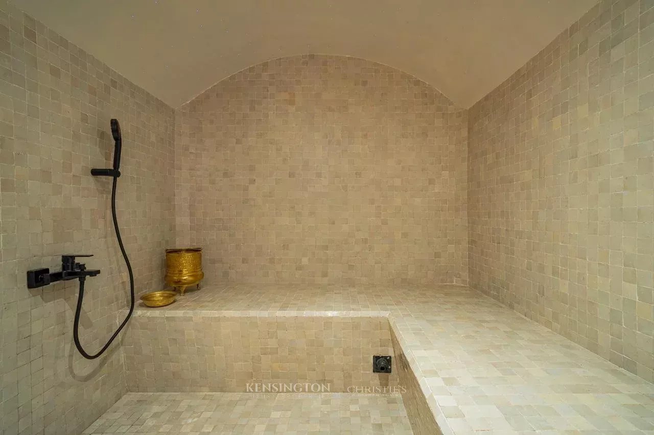7 Bedroom Villa/Townhouse's Image 66