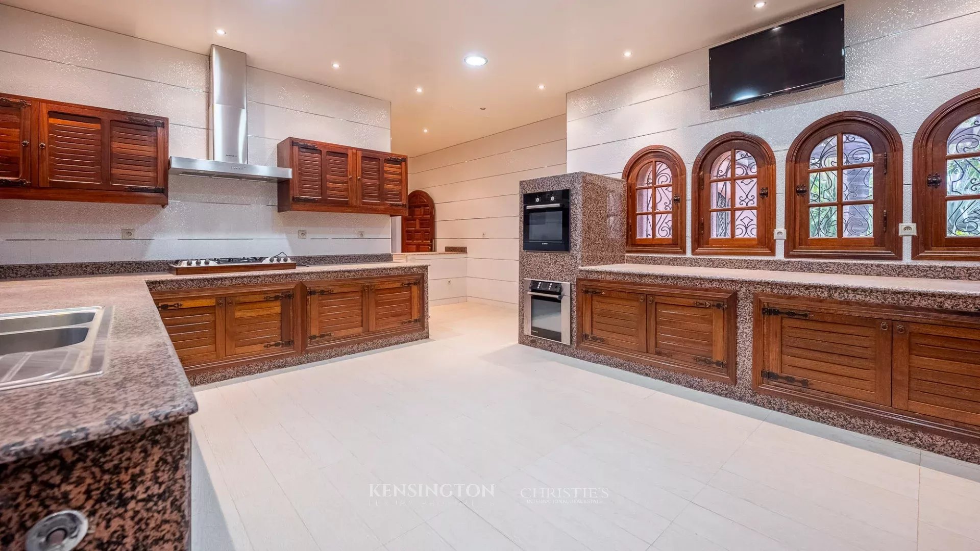 4 Bedroom Villa/Townhouse's Image 37