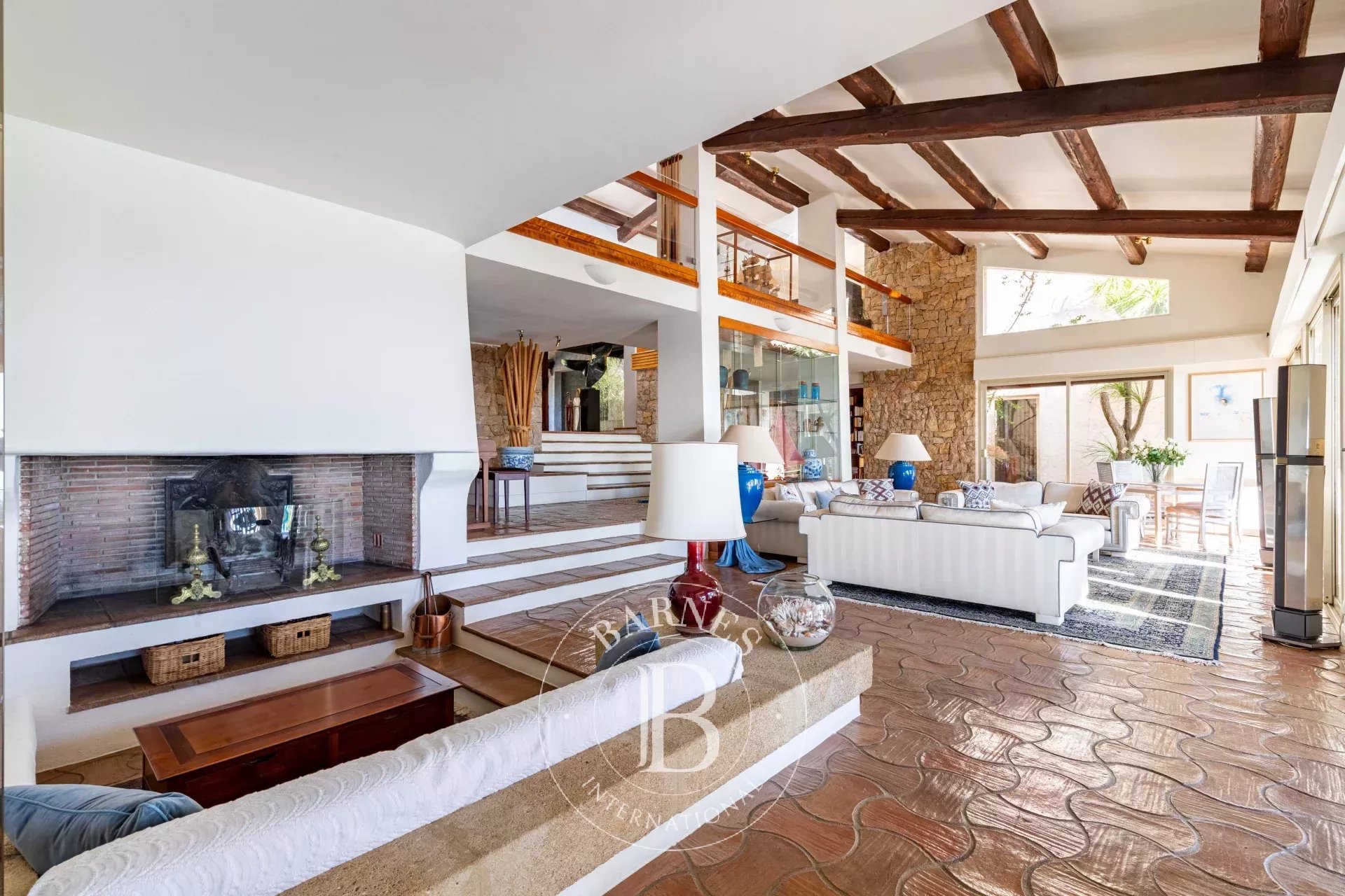Exceptional domaine with 180° sea and mountain view - picture 12 title=