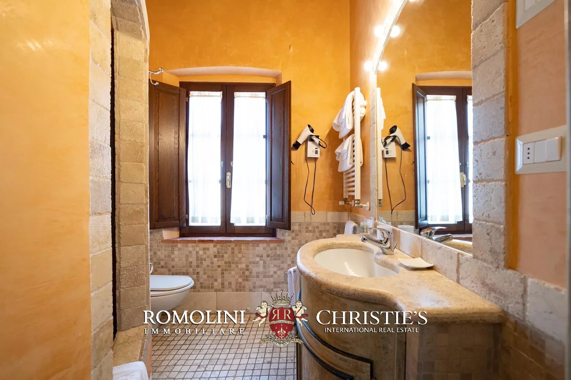 14 Bedroom Villa/Townhouse's Image 82