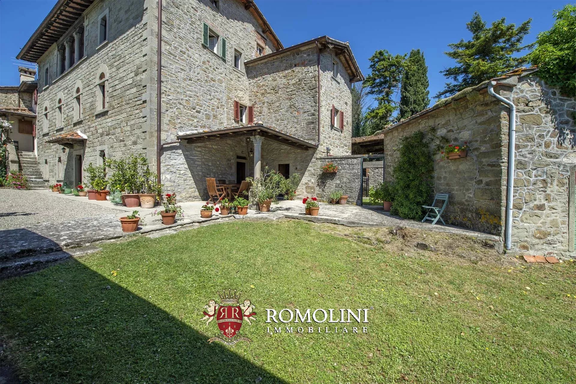 10 Bedroom Villa/Townhouse's Image 32
