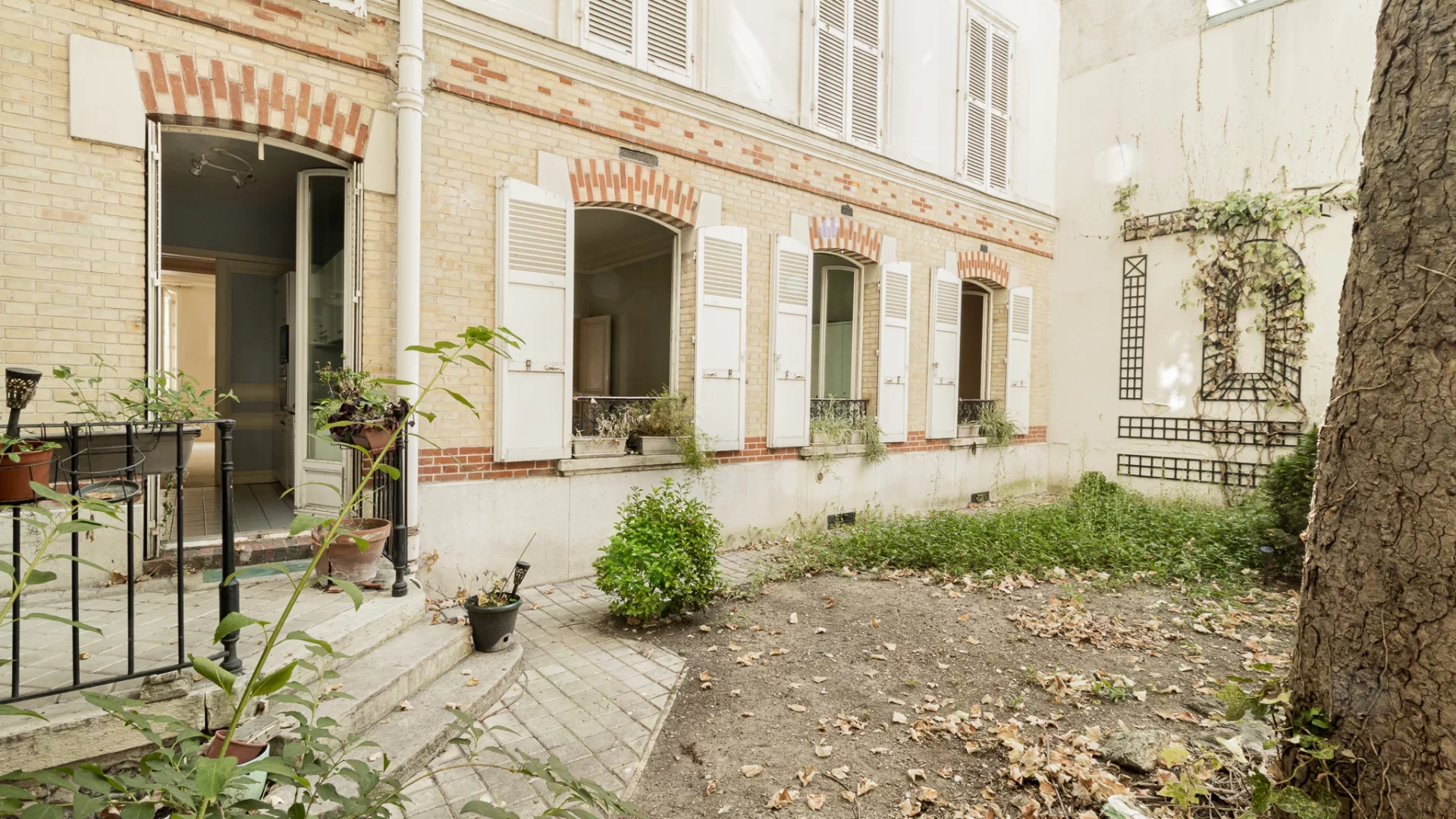 Paris 7e - PLACE DE BRETEUIL