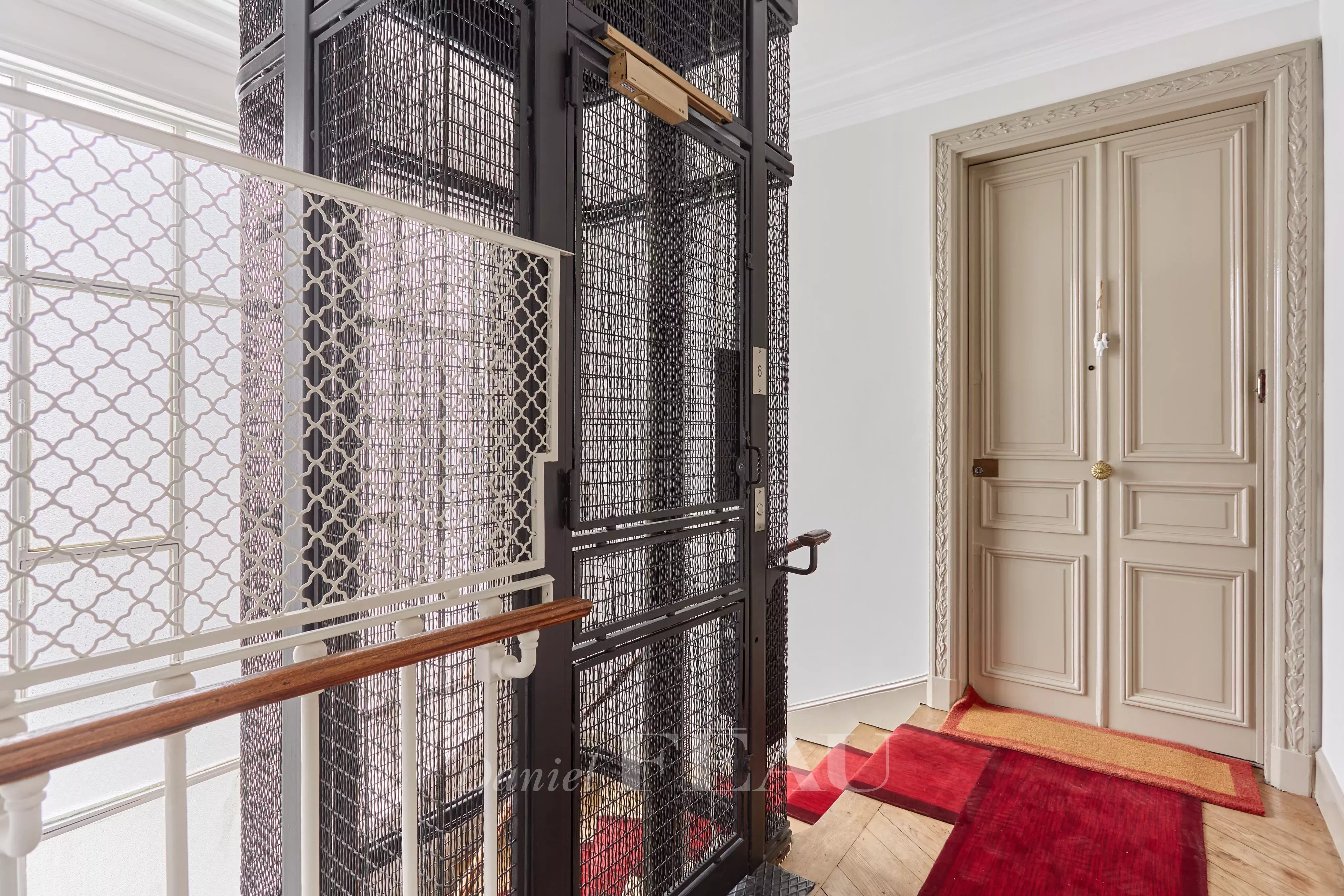 Sale Apartment Paris 16th
