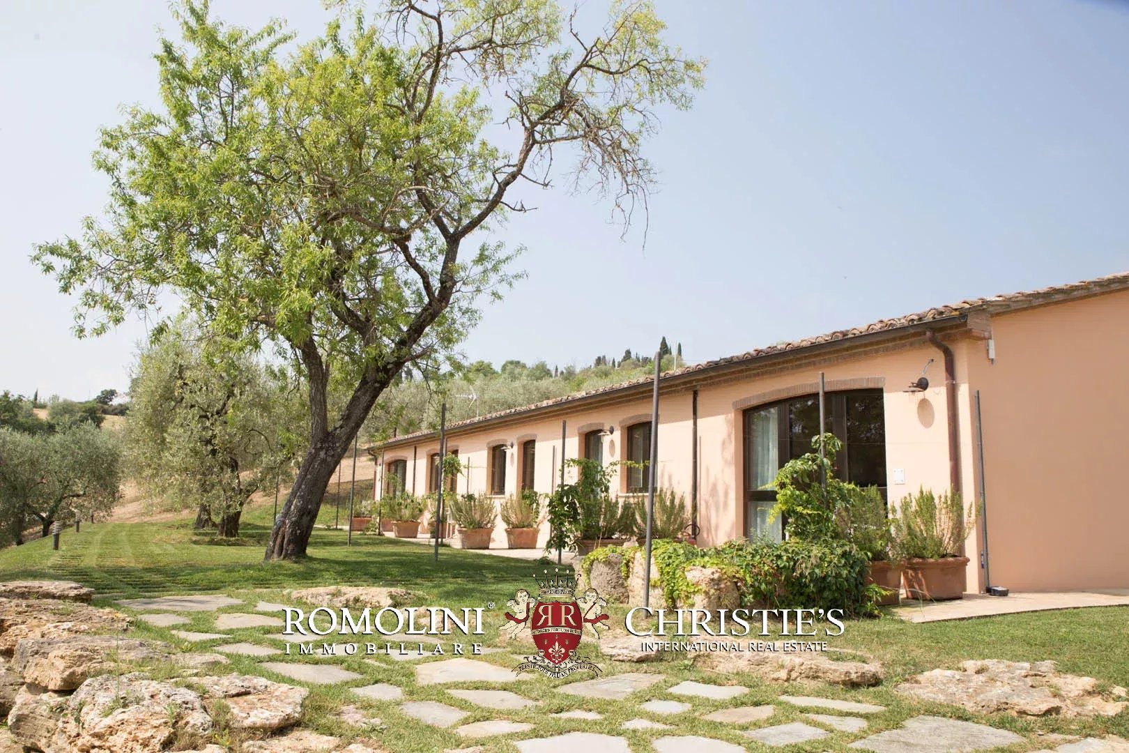 15 Bedroom Vineyard's Image 32