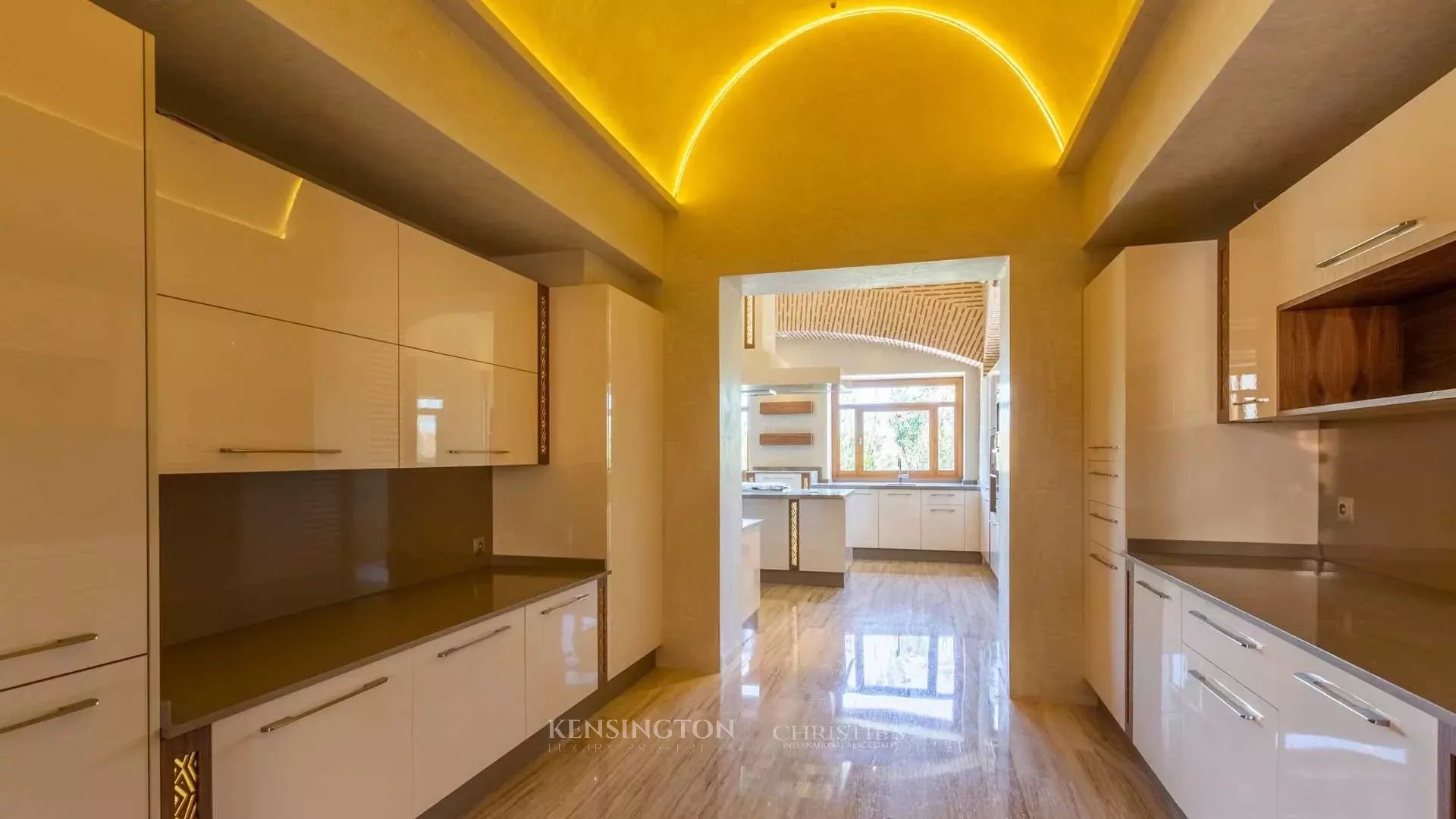 5 Bedroom Villa/Townhouse's Image 19