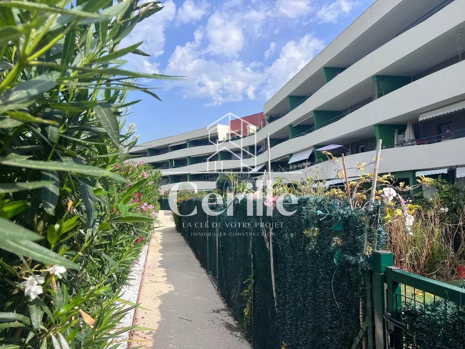 Agence immobilière de 