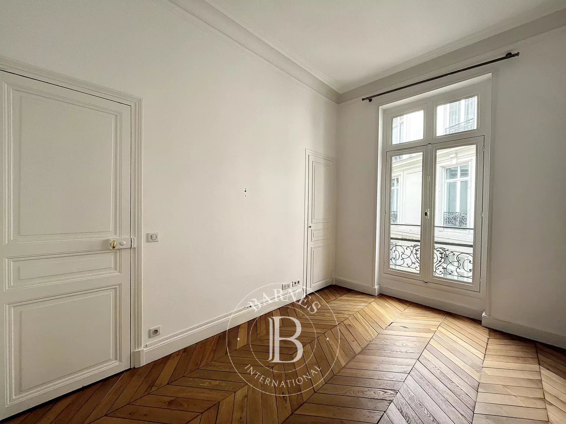 Daire Paris 8ème - picture 9