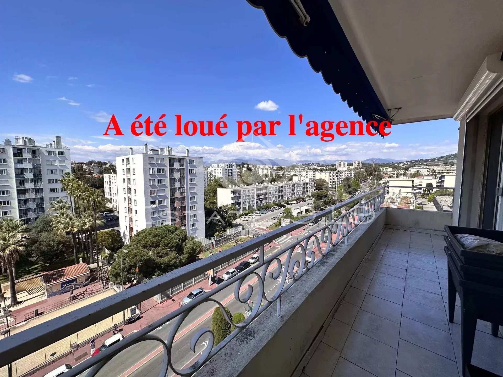 Cannes 3 P en dernier étage