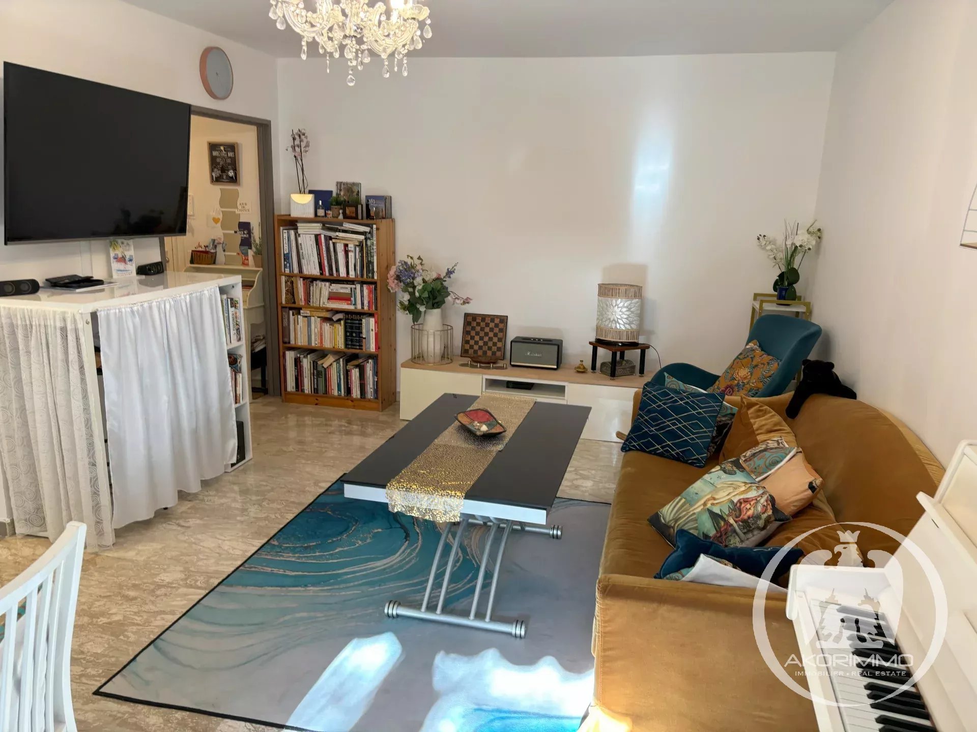 3 room (2 beds) apartm't 75m² + 60m² garden on 1st floor, possibility parking space and cellar : add'l  €50 000.