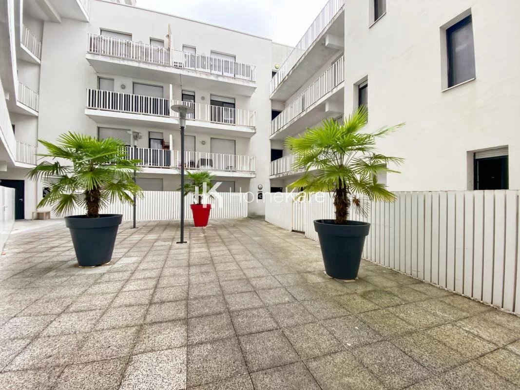 APPARTEMENT T3 LUMINEUX AVEC BALCON ET PLACE DE PARKING