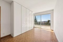 Top floor with terrace and panoramic sea view — photo 1 of 6