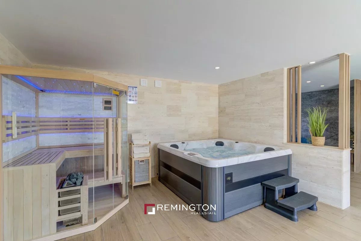 4 Bedroom Villa/Townhouse's Image 3