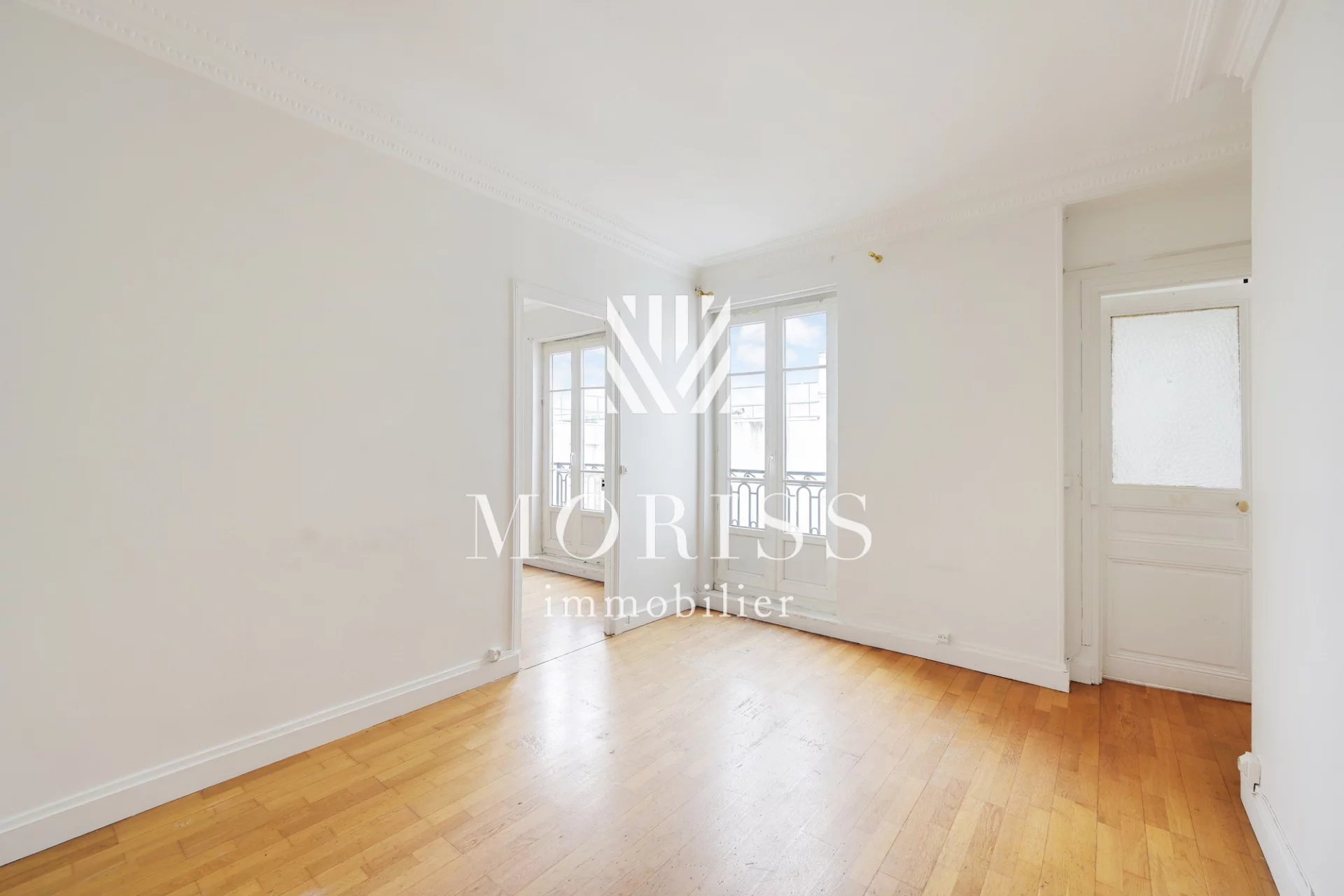 Levallois Planchette– 2 pièces lumineux, dernier étage avec asce - Image Array