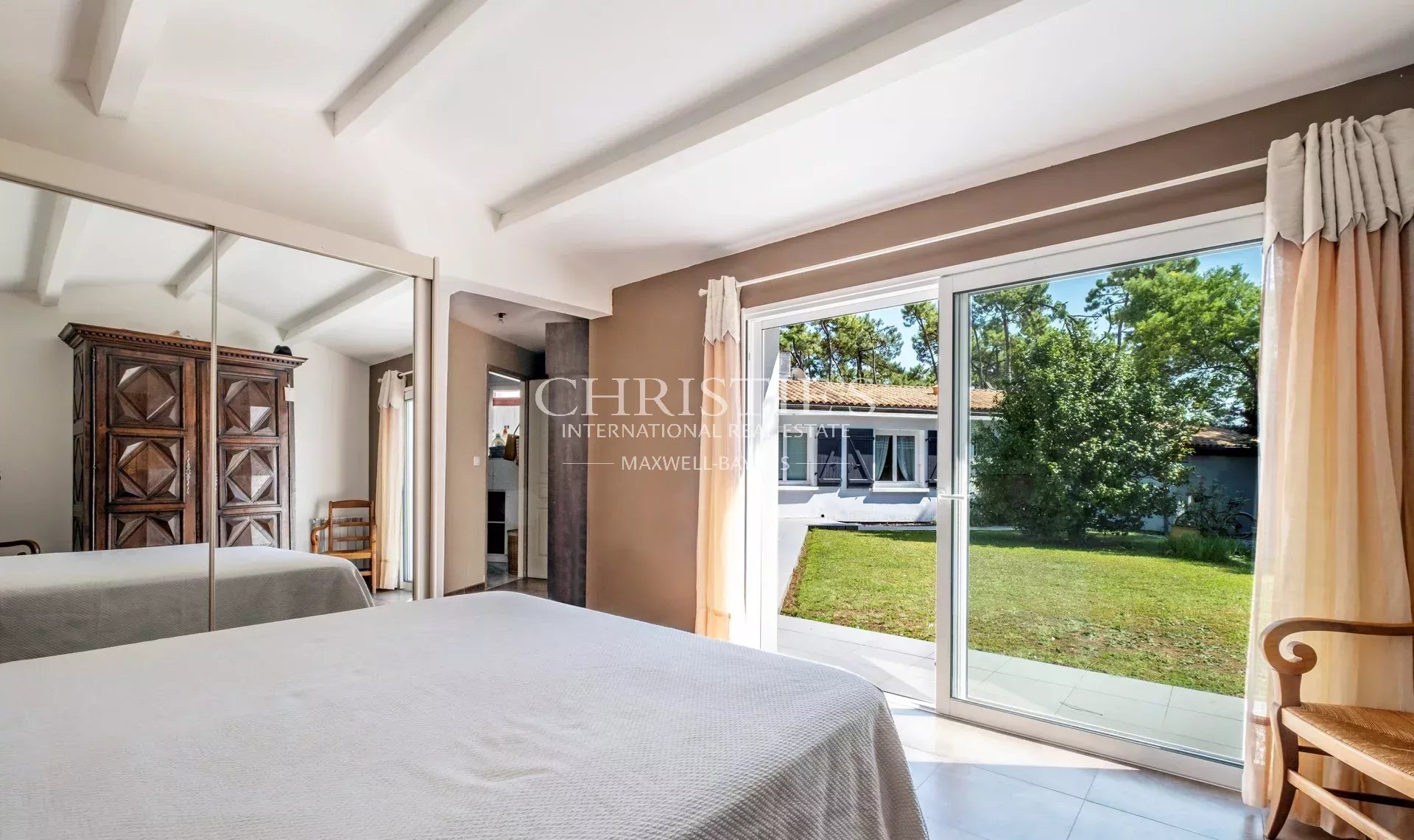 4 Bedroom Villa/Townhouse's Image 9