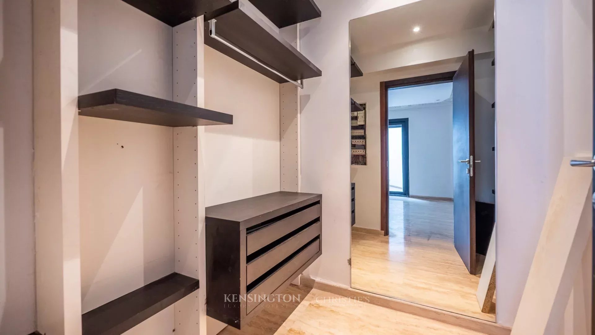 2 Bedroom Apartment/Flat's Image 4