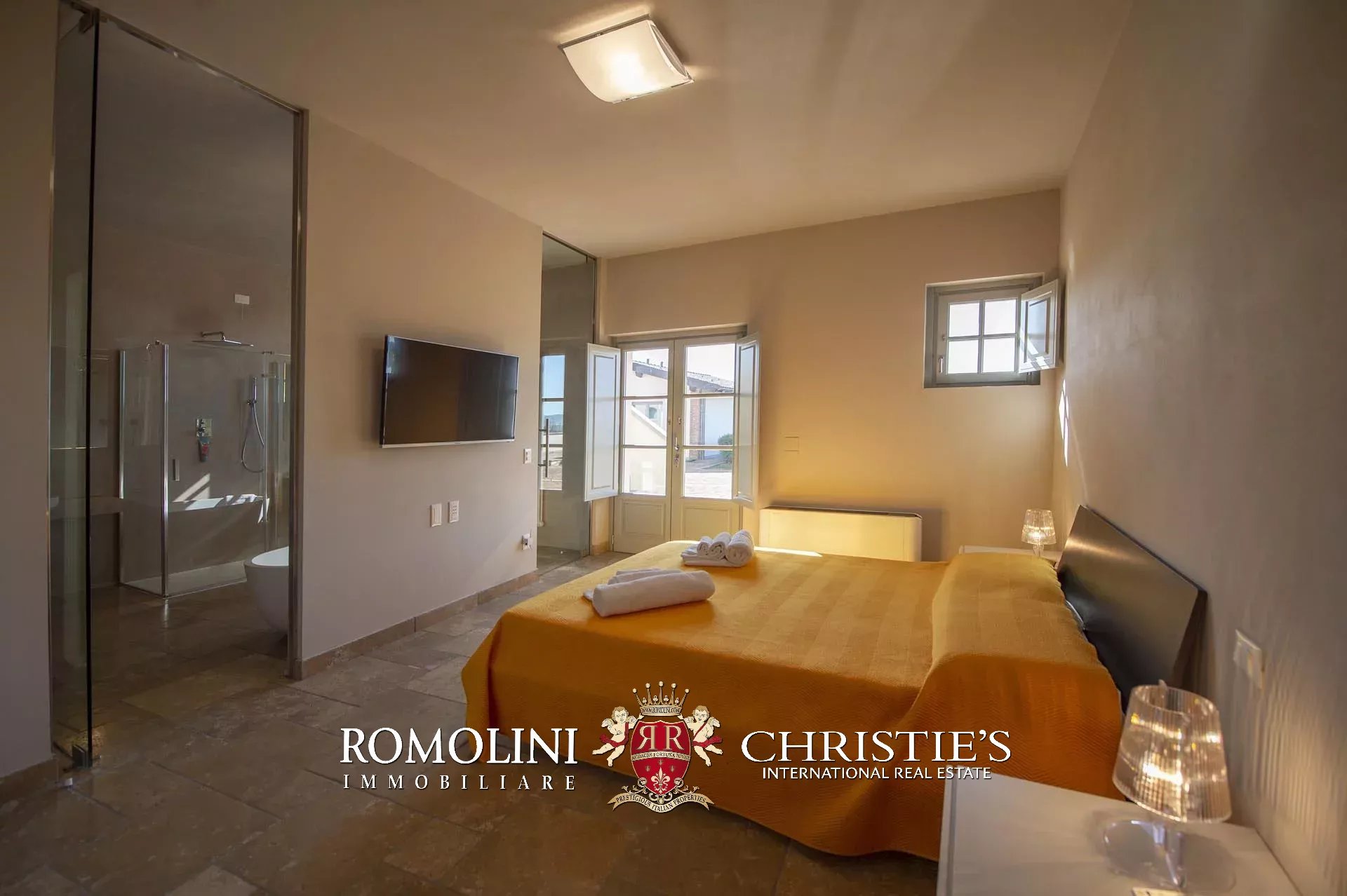 11 Bedroom Vineyard's Image 76