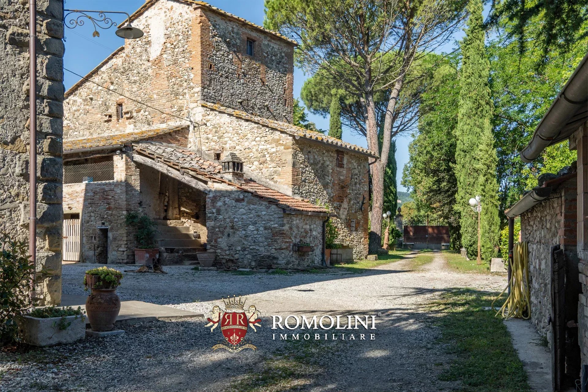 7 Bedroom Villa/Townhouse's Image 23