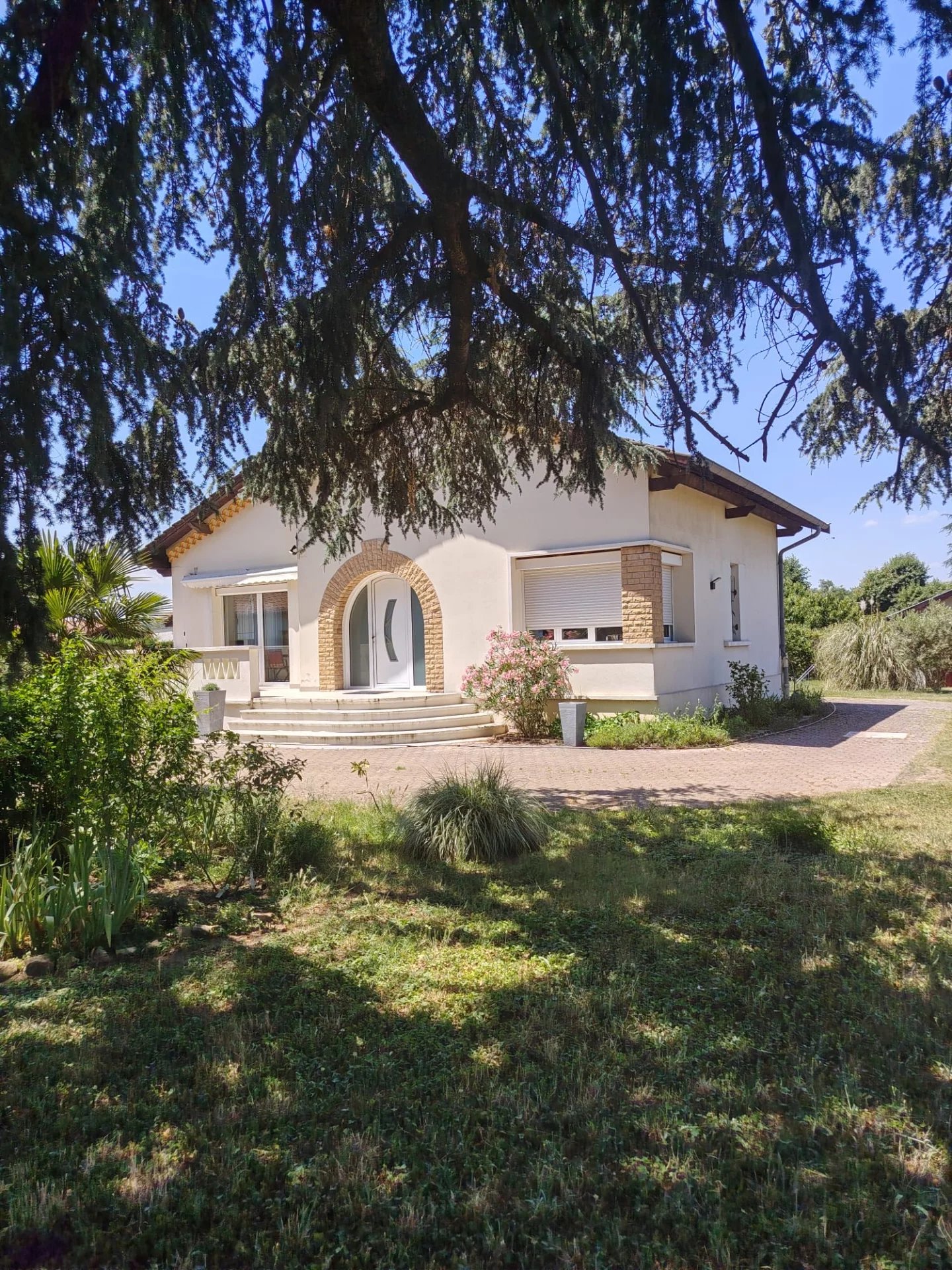Villa de 147 m² sur terrain de 1 360 m²