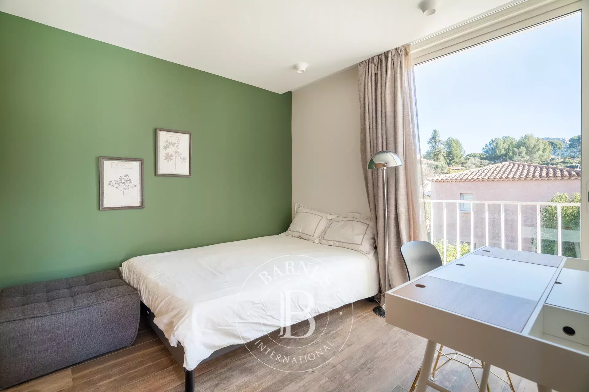 Daire Cassis - picture 18