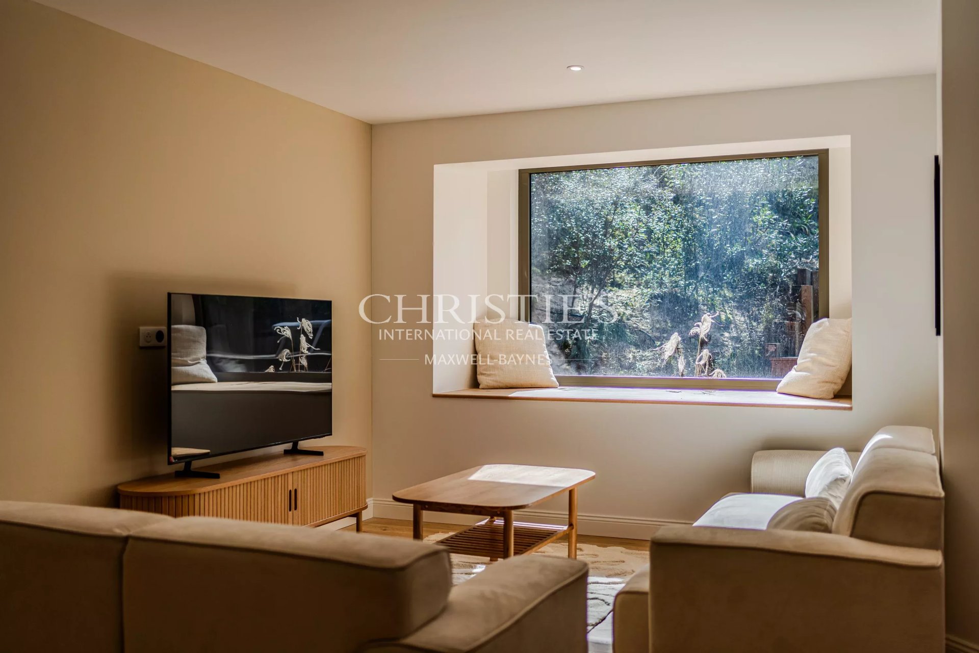 4 Bedroom Villa/Townhouse's Image 9