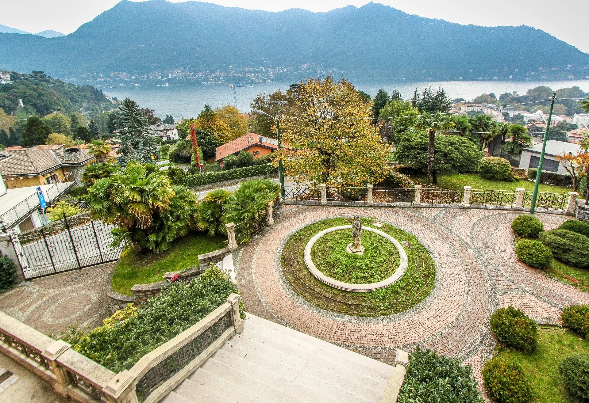 Villa Cernobbio - picture 21 title=