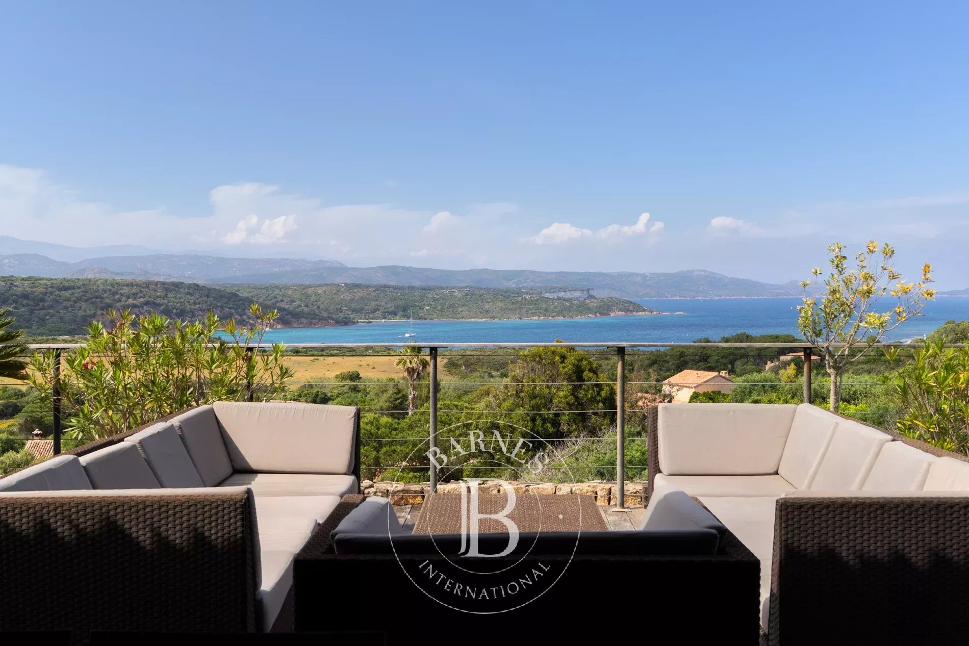 Exclusive listing – Bonifacio. Architect-designed villa in the style of a bergerie, featuring 4 bedrooms, a swimming pool, sea and mountain views, and close proximity to the beach. - picture 8 title=