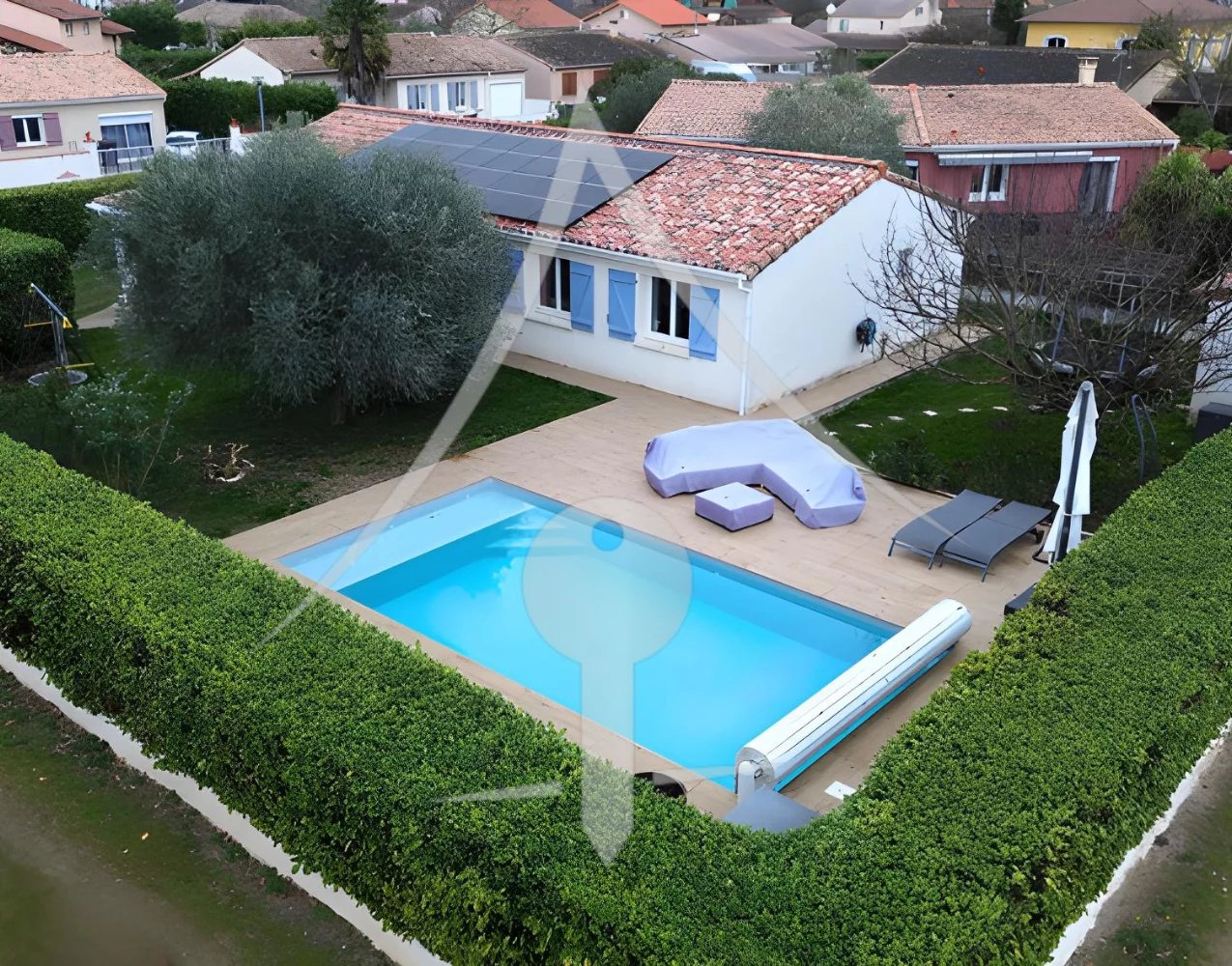 Maison individuelle T5 avec piscine et jardin