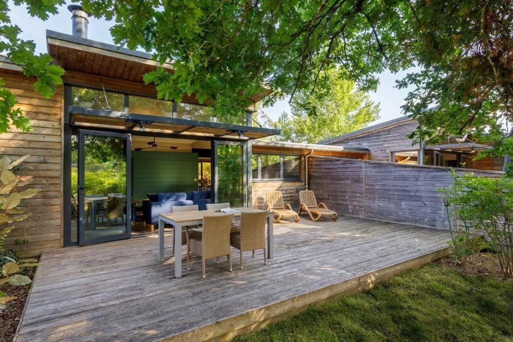 INVESTISSEMENT LOCATIF  Chaumont-sur-Tharonne  Résidence de Tourisme Domaine Center Parcs Les Hauts de Bruyères - 7,16 % de rentabilité