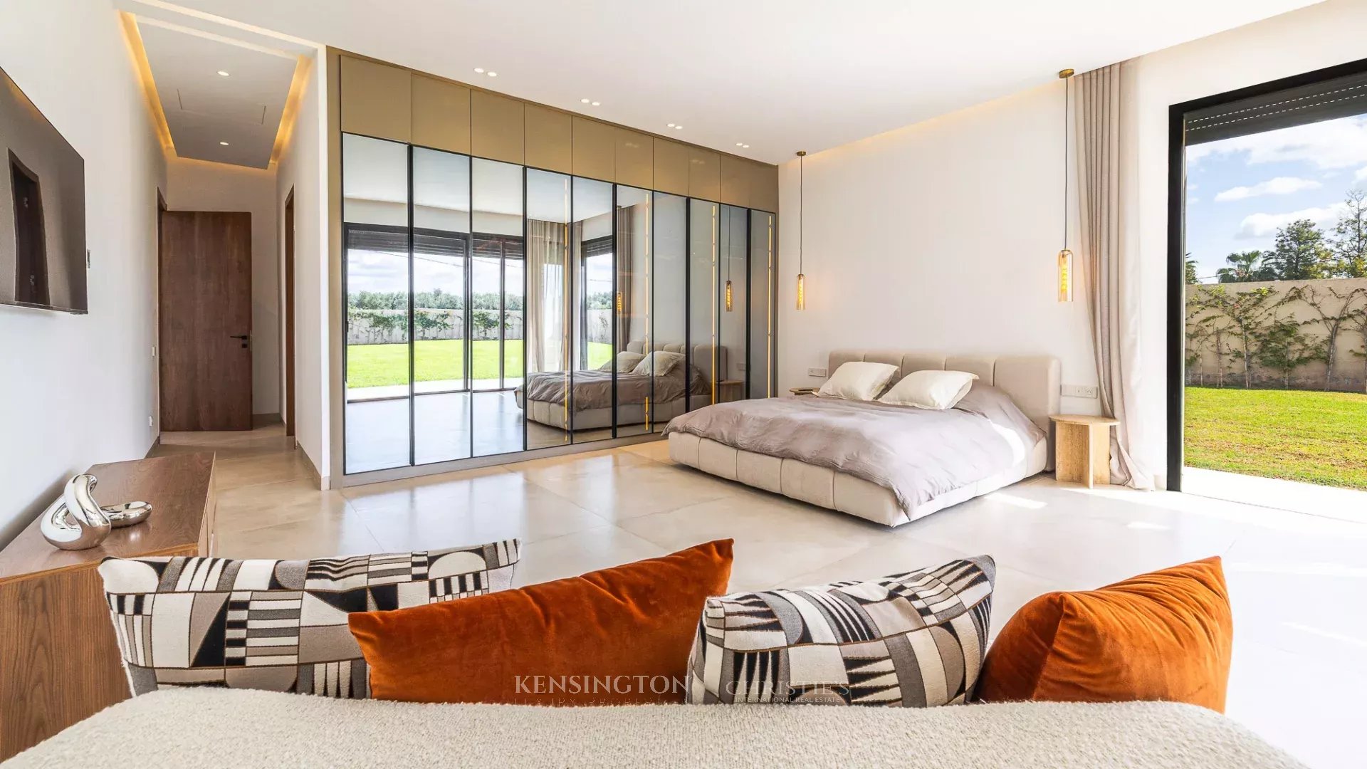 4 Bedroom Villa/Townhouse's Image 37
