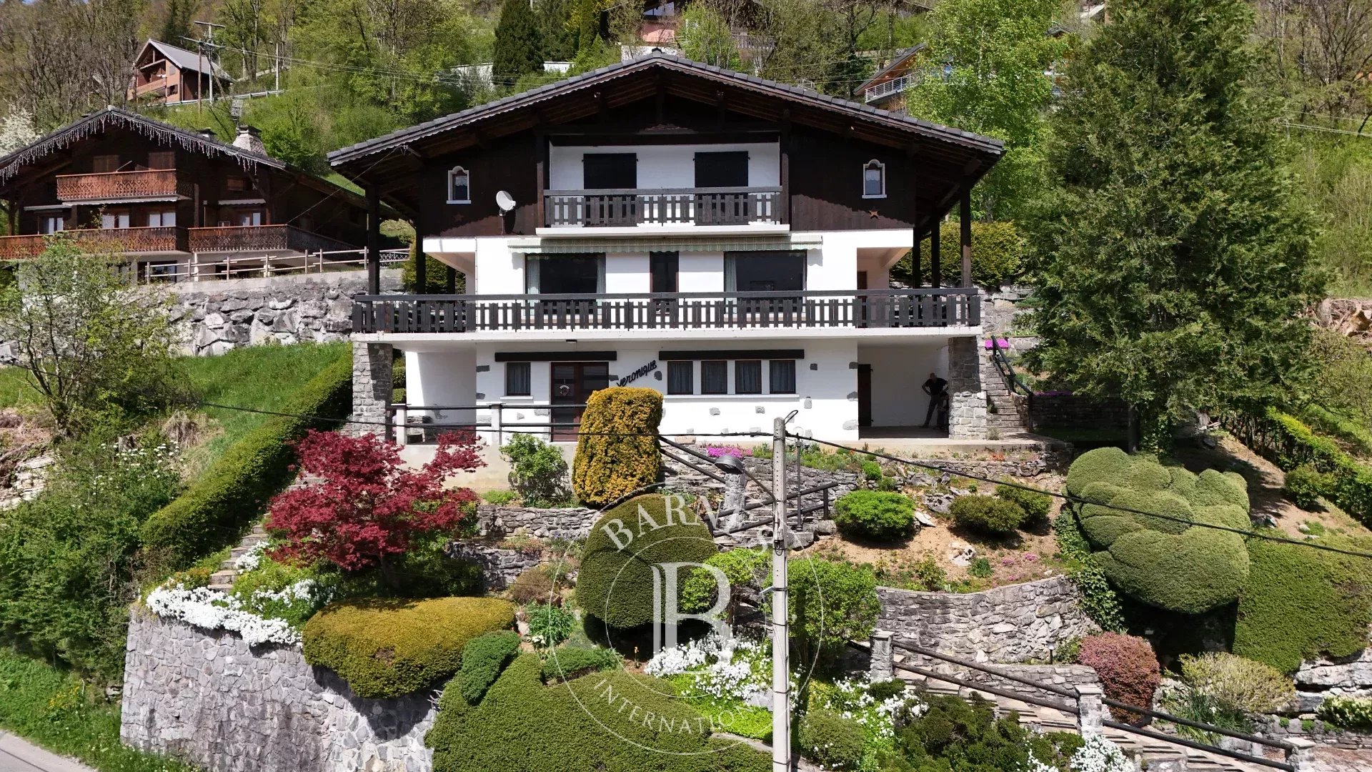 Morzine – 170 sqm family chalet to renovate – Panoramic views – Close to village centre Accommodation in Les Gets