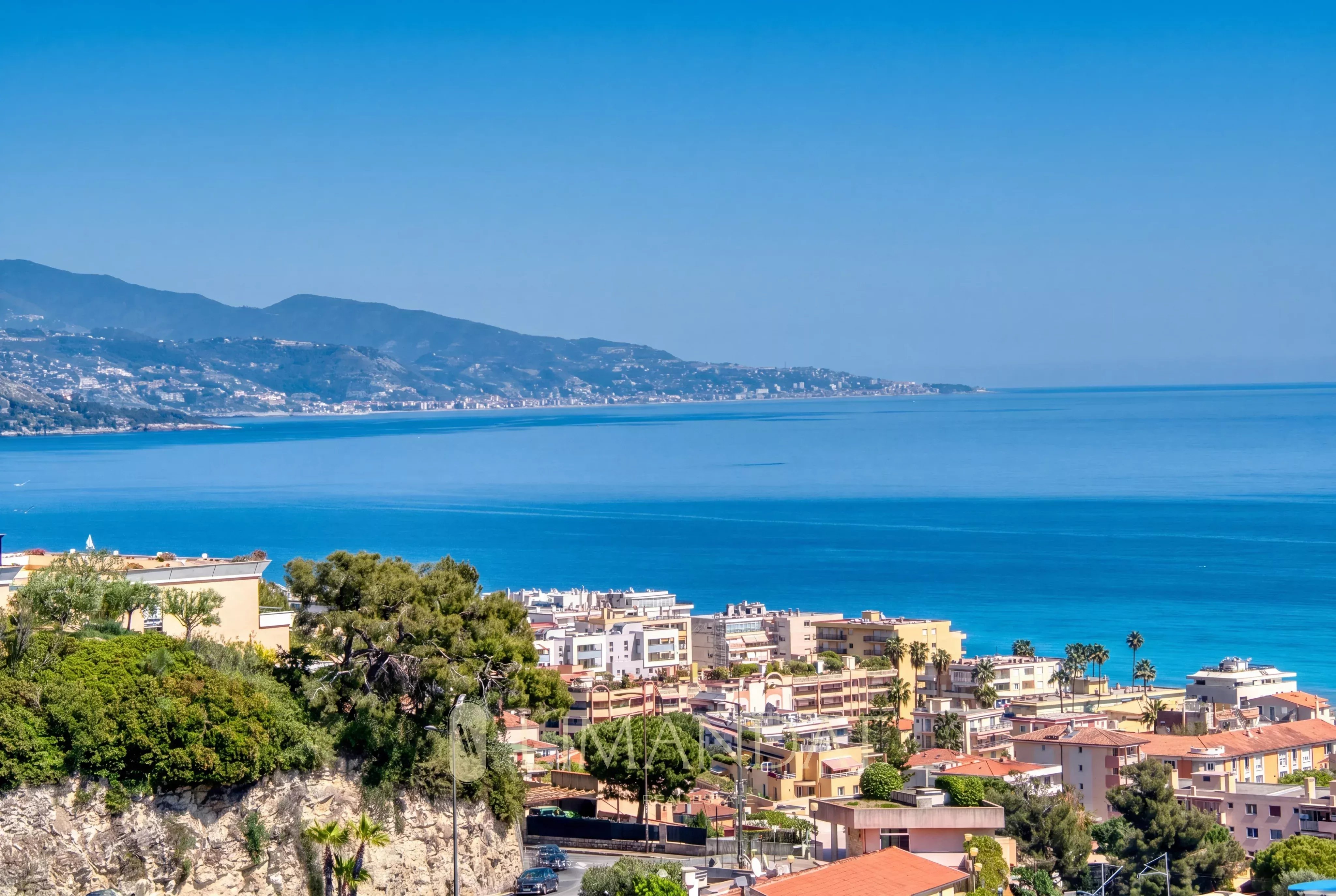Exclusive - Roquebrune-Cap-Martin – Cap Plateau – 1-room apartment 70 sqm with sea view, terrace, parking and cellar