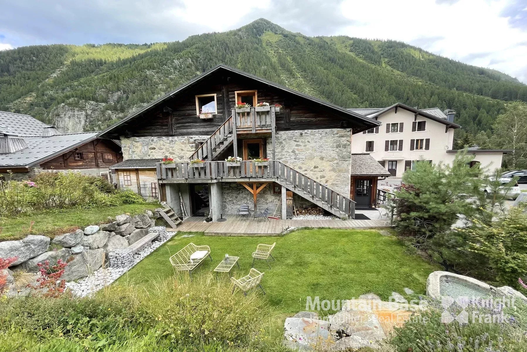 A large farmhouse in the center of Vallorcine Accommodation in Chamonix