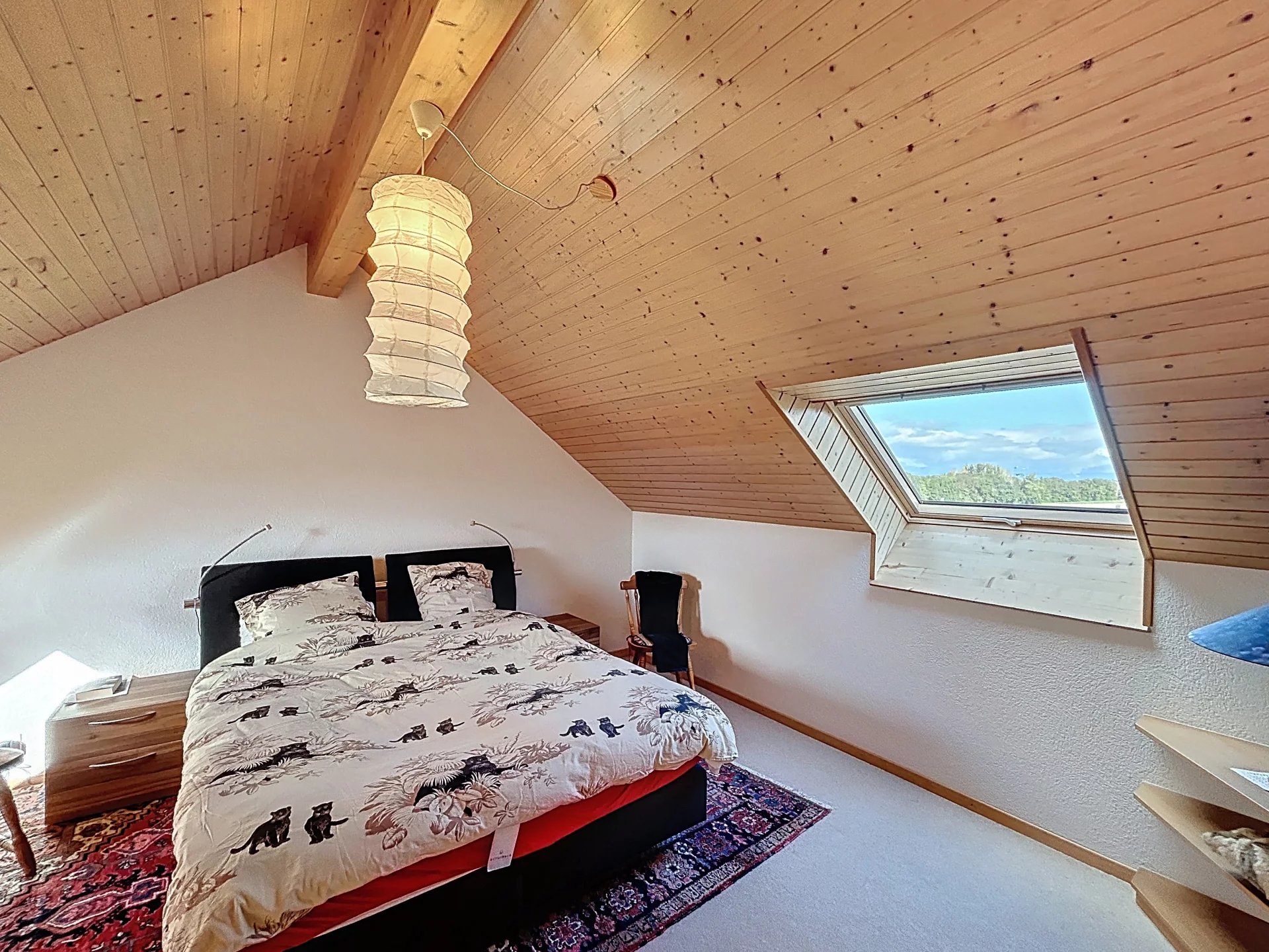 Parfait pour une famille ! Lumineux et spacieux !