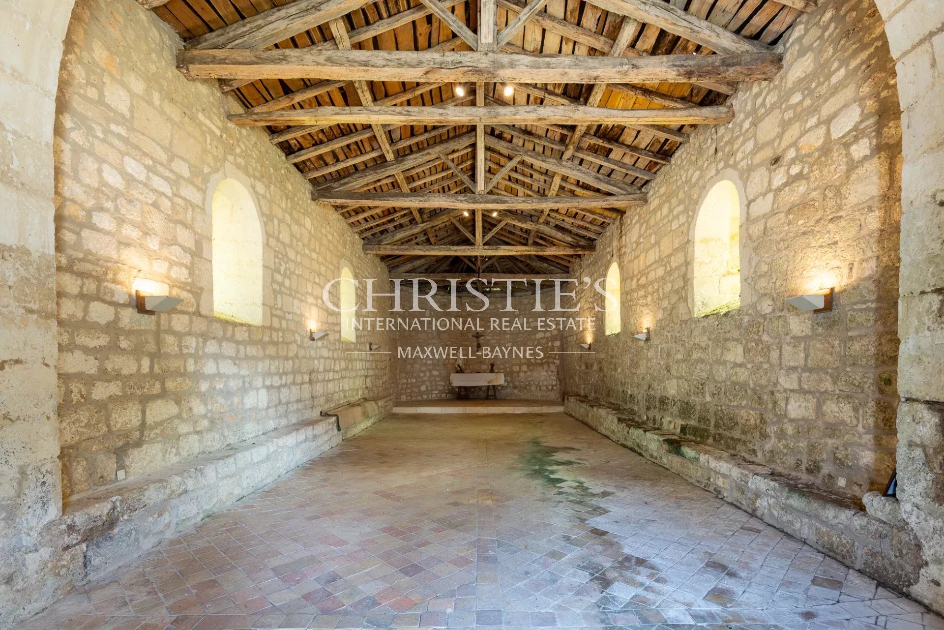 9 Bedroom Chateau's Image 29