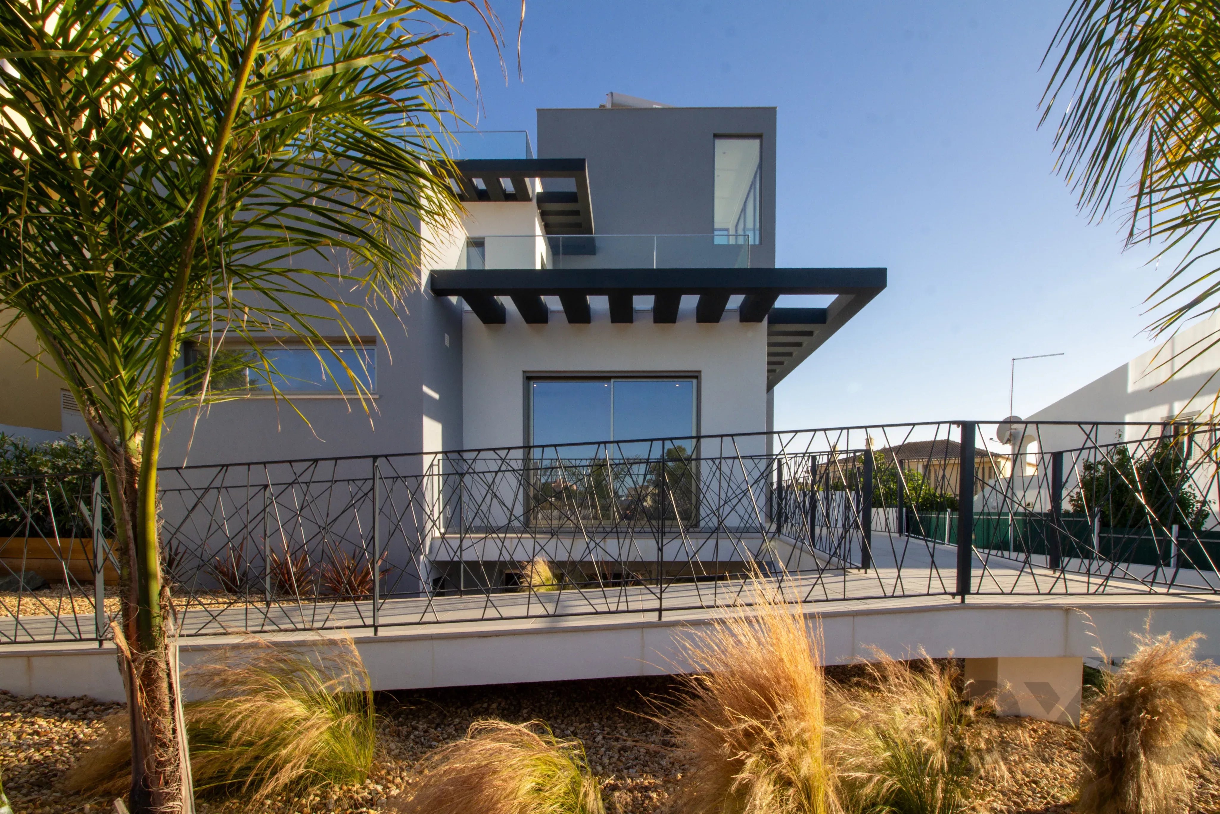 Luxury Contemporary Home with Sea View in Ferragudo 87049638 image 5