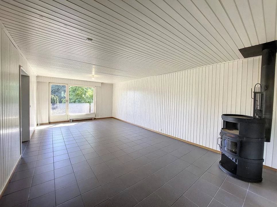 Opportunité pour Investisseurs : Immeuble avec 3 Appartements Spacieux !