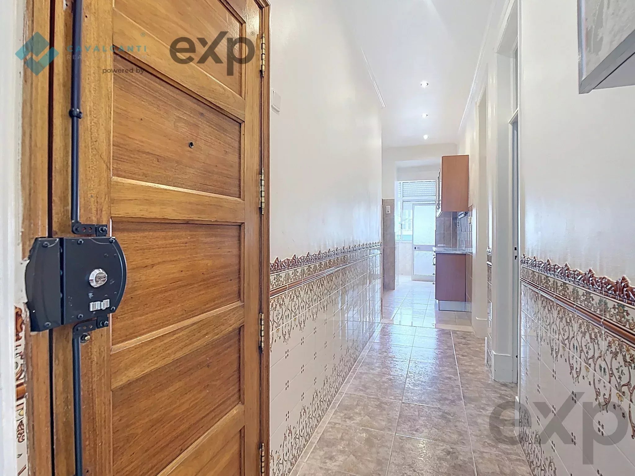 T1 + 1 in Campolide, Lisbon charm and quality of life near the Amoreiras 86914849 image 9