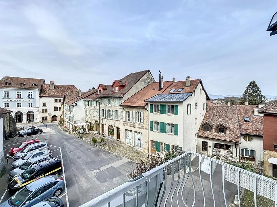 Grande maison à rénover au cœur du village ! Magnifique vue !