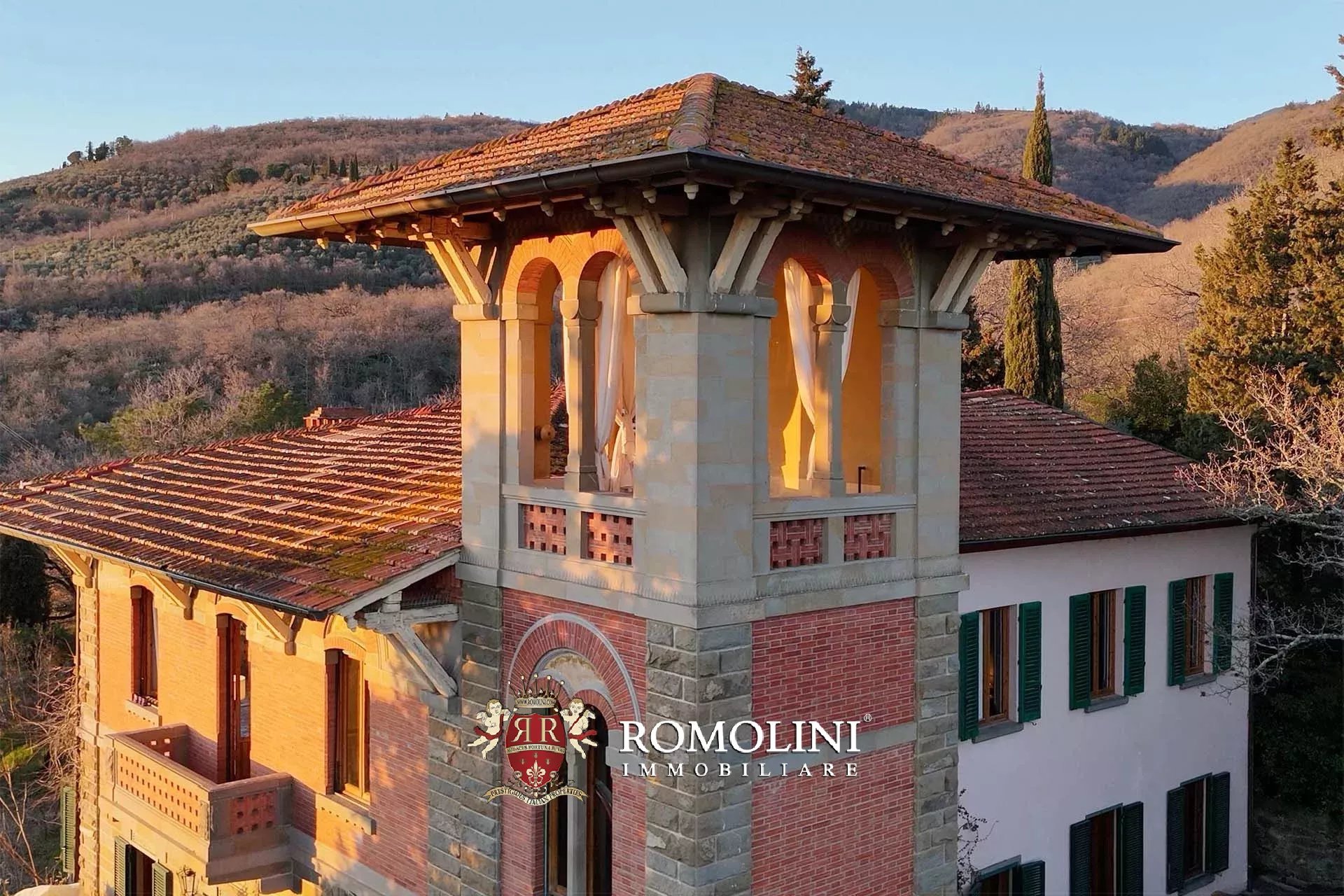 6 Bedroom Villa/Townhouse's Image 28