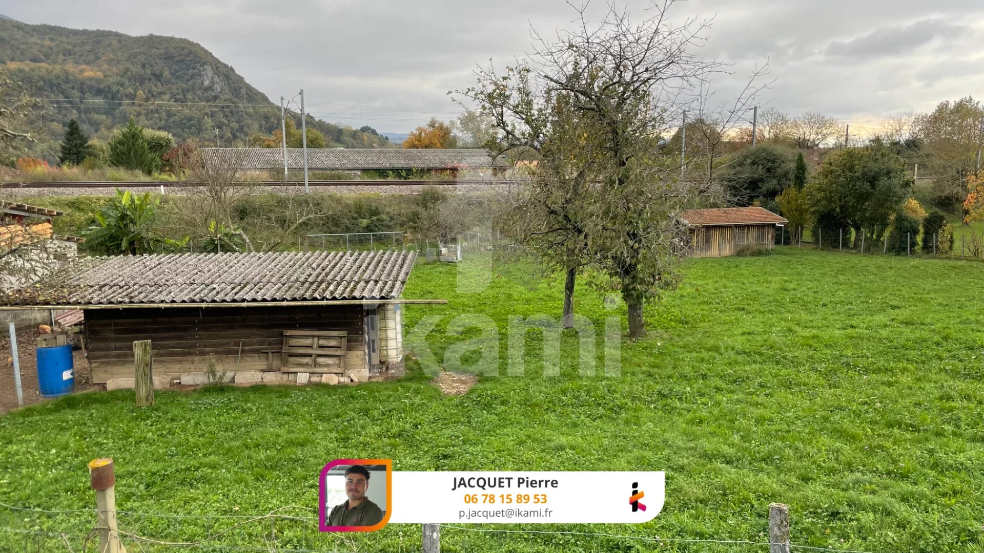 Terrain à bâtir de 1135 m2 sur la commune de Saint-Hilaire-d