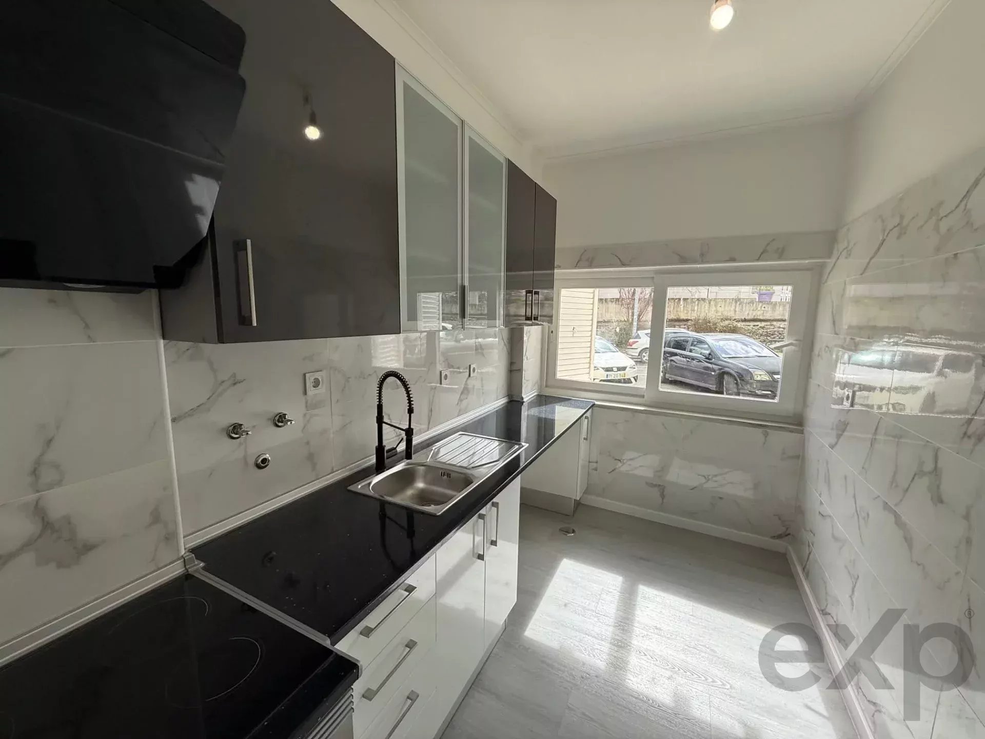 Venda Apartamento Oeiras e S. Julião da Barra, Paço de Arcos e Caxias Caxias